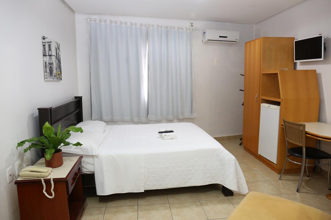 Licia Hotel Joao Pinheiro Eksteriør billede
